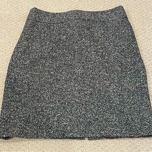 Banana Republic tweed pencil skirt from the madmen collection. Size 12 -NWOT